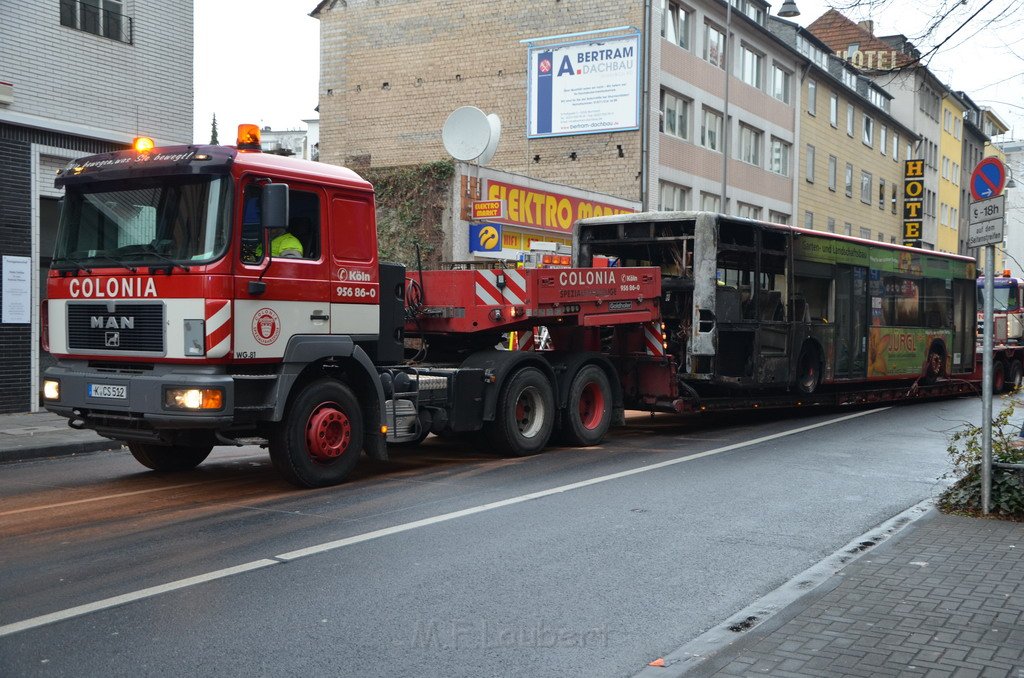 Stadtbus fing Feuer Koeln Muelheim Frankfurterstr Wiener Platz P326.JPG